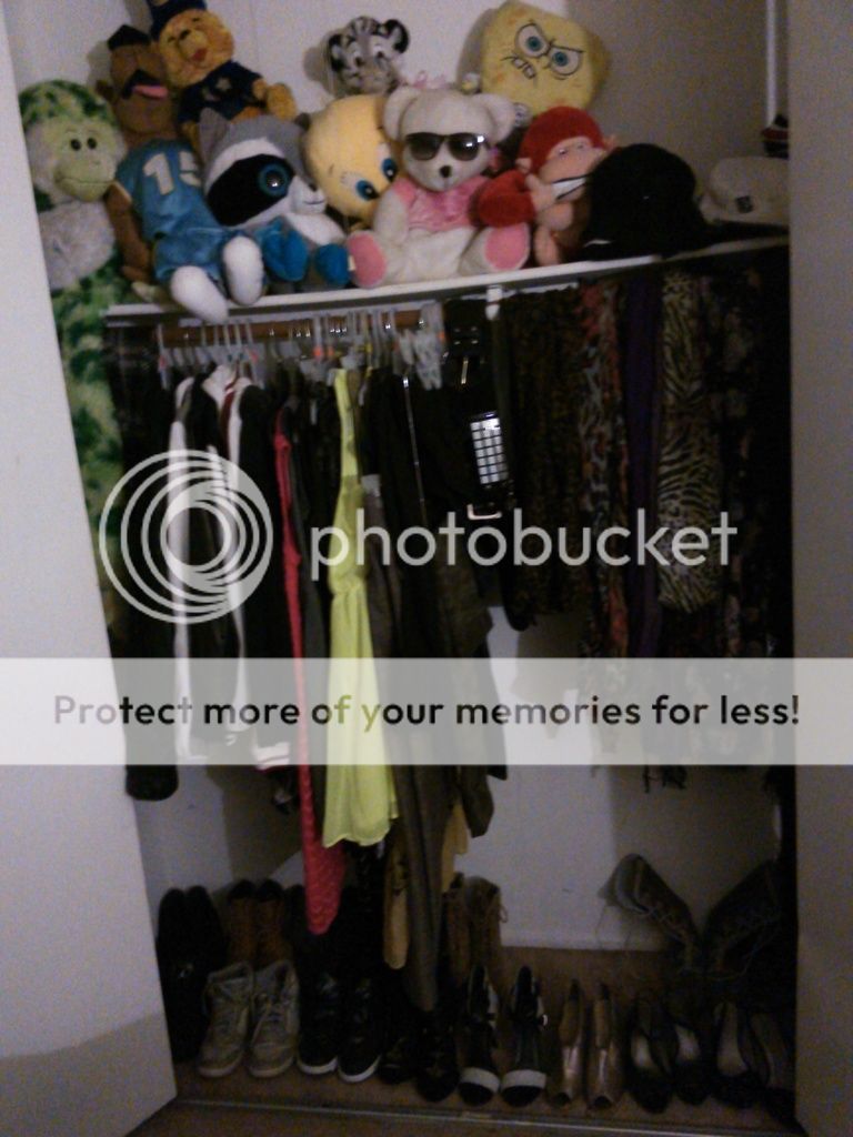 Do you sleep with your closet doors open or closed? GirlsAskGuys